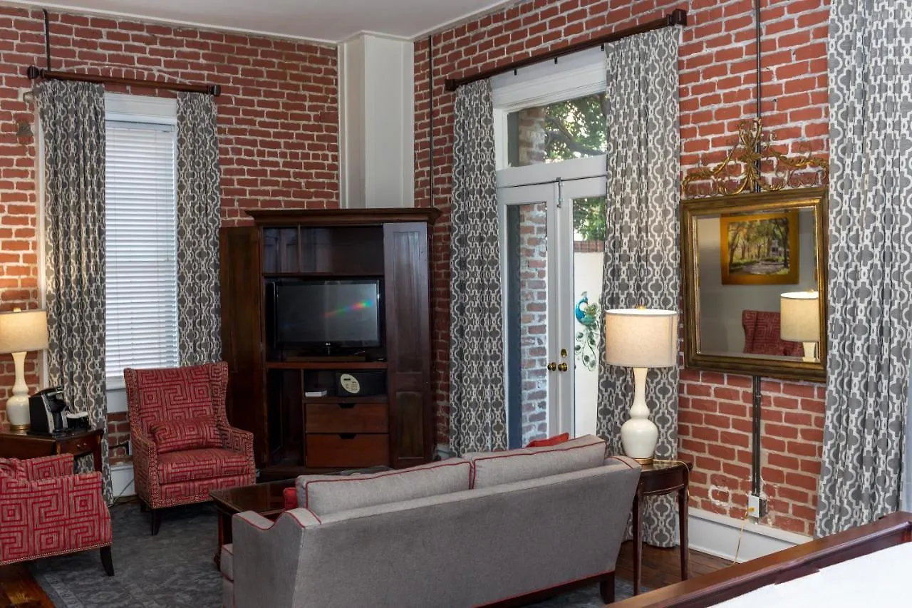 East Bay Inn, Historic Inns Of Savannah Collection 3*,  United States