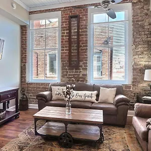 Broughton Hideaway Savannah