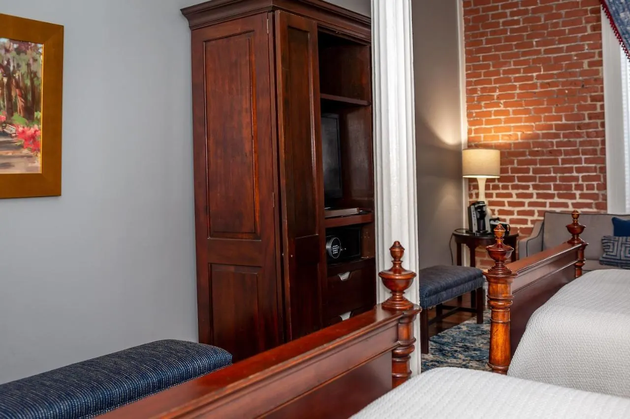 Hotel East Bay Inn, Historic Inns Of Savannah Collection